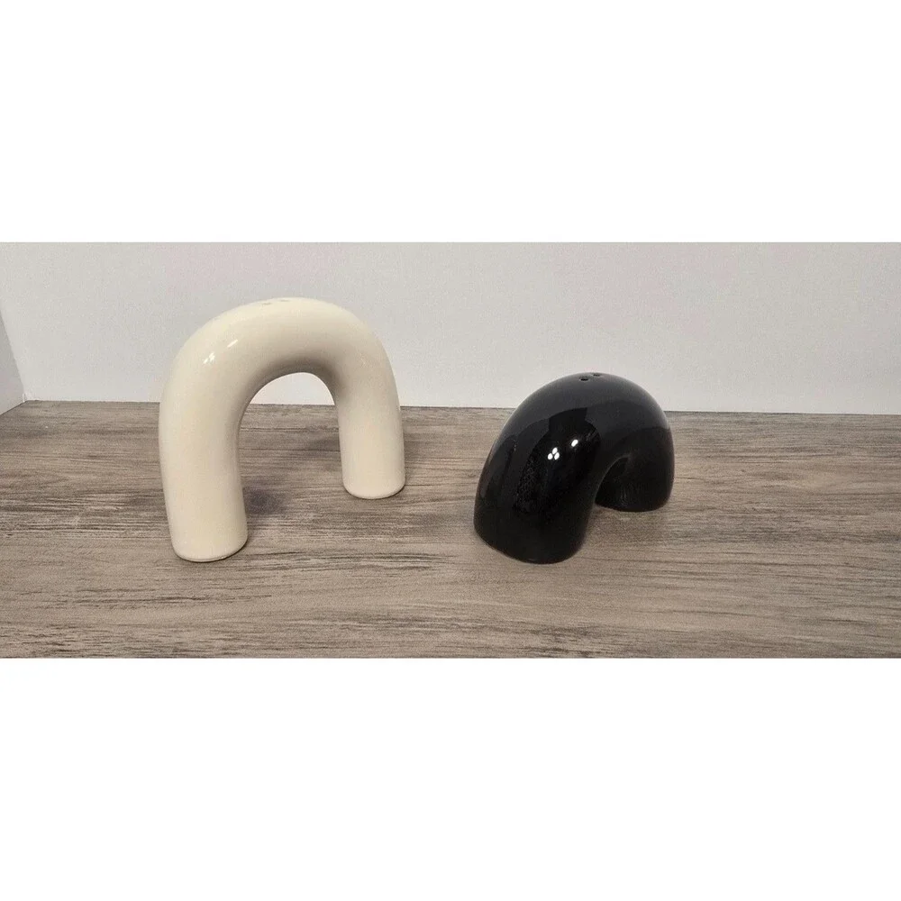 Salt Pepper Shakers Black White Arches. NEW Set Of 2.